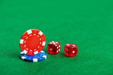 18 togel mobile app interface showing slot games and live tournament schedule